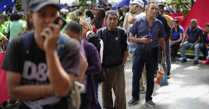 Venezuela: Convoca a nuevos milicianos para que comiencen su formación en medio de tensión con EEUU