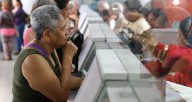 Adultos mayores en Venezuela: el grupo más golpeado por la crisis y el mercado laboral