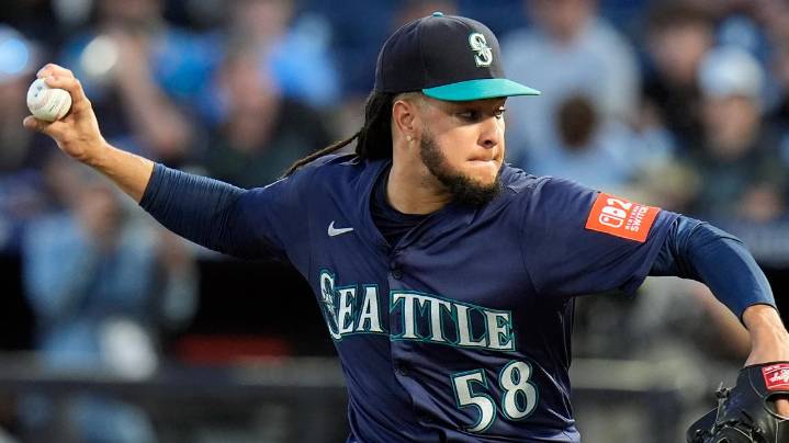 Baz ends losing streak as Rays beat Mariners 10