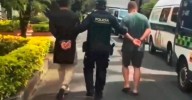 Un gringo y un colombiano denunciaron un robo y terminaron capturados por explotación de menores en Medellín