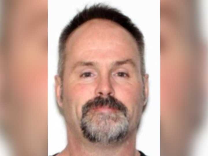 Manhunt underway for homicide suspect after girlfriend was found dead in home: Police
