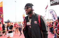 Deadspin | Without key cog, Louisville takes aim at Bowling Green