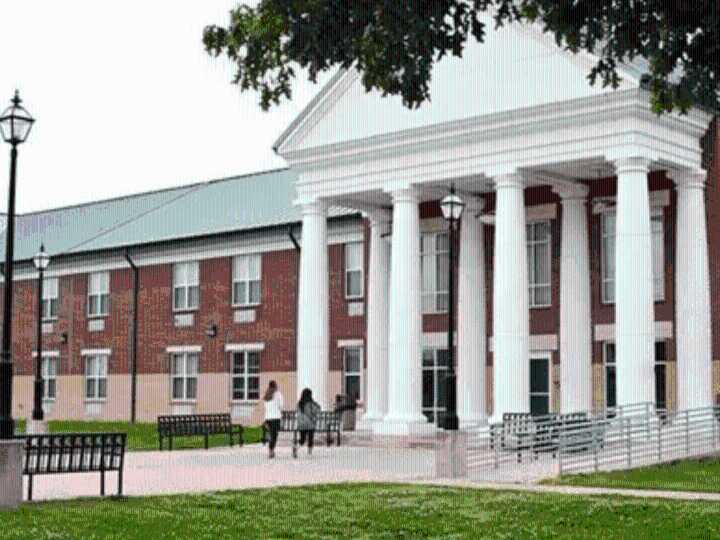 Mississippi Delta Community College lockdown lifted after suspect apprehended off campus