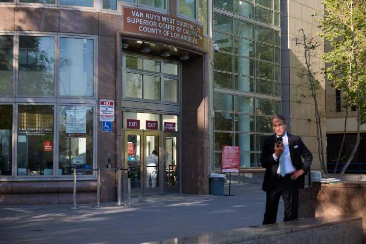 Juez niega la petición de un nuevo juicio por asesinato para los hermanos Menéndez