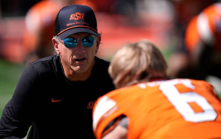 Deadspin | Minus another coach, Oklahoma State prepares to oppose Arizona