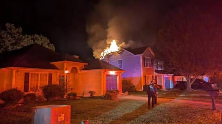 Suffolk fire crews respond to house fire on Dana Drive