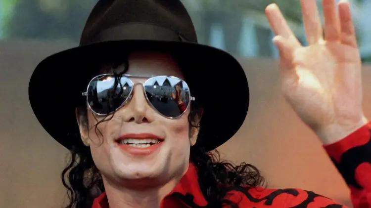Demandan 400 mil dólares al patrimonio de Michael Jackson por abuso sexual