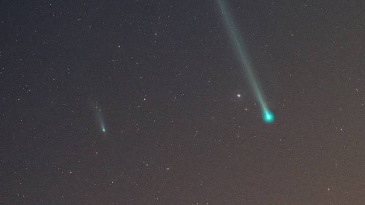 Rare alignment shows two comets racing in Earth's skies