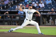 Deadspin | Rays hope to rekindle flickering playoff hopes in Chicago