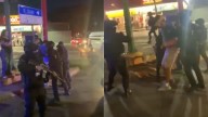 Policías golpean a activistas en protesta por maltrato animal en pleno Grito de Independencia (VIDEO)