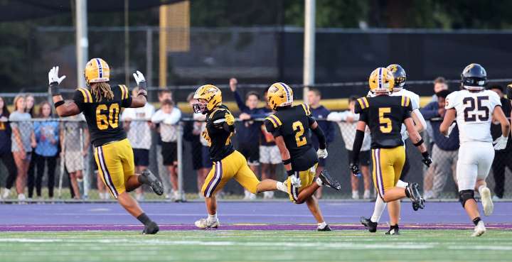 Cleveland.com state football rankings: One No. 1 team falls, while most powerhouses remain steady in Week 7
