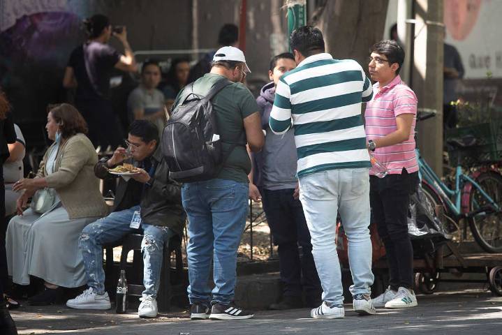 Cuatro de cada diez mexicanos están en riesgo de sufrir un infarto cerebral por colesterol alto