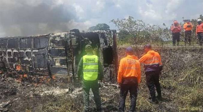 Tragedia en Bolívar: un devastador accidente de autobús cobra 10 vidas en un instante.