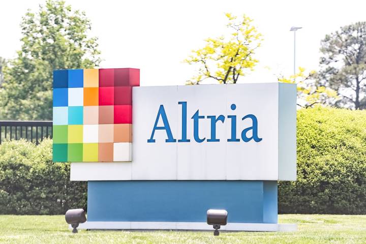 Altria’s Stock: Great Margins, High Dividends, But No Growth Potential (NYSE:MO)