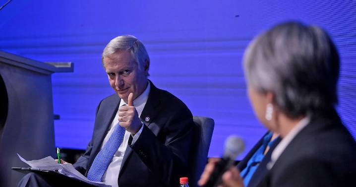 Presupuesto 2026 se toma la presidencial: Jara y Kast cuestionan eventuales recortes del gobierno