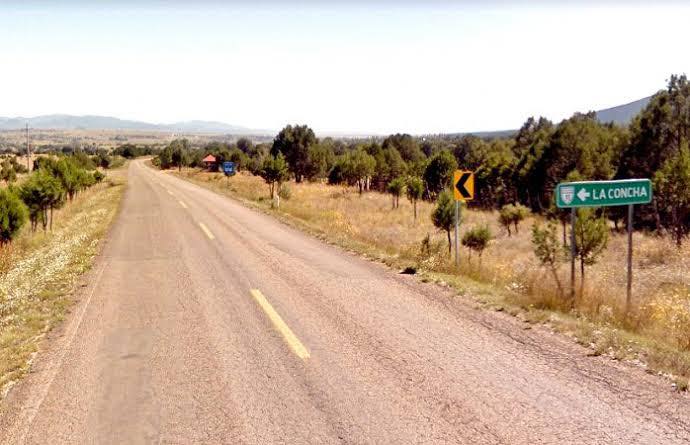 Hallan cinco cuerpos apilados con signos de violencia en carretera a Madera