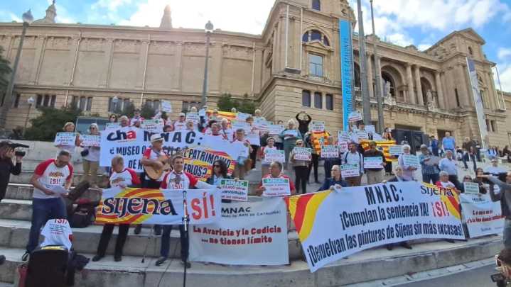 Entidades, partidos y ciudadanos reclaman ante el MNAC la devolución de las pinturas de Sijena "sin más excusas"