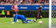 Chivas cae goleado por Toluca en el Akron