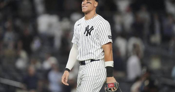 Aaron Judge ties Joe DiMaggio in Yankees' 9