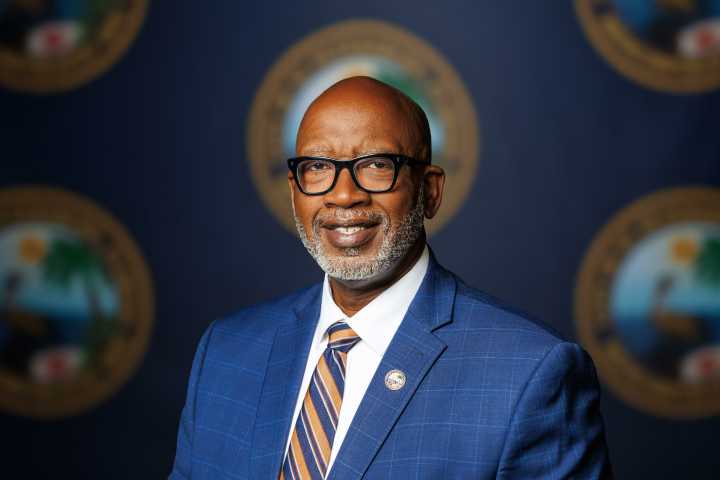 Poll: Ken Welch above water, but storm surge threatens to overtake him