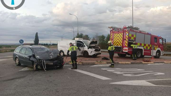 Tres personas trasladadas al hospital tras una colisión en un pueblo de Navarra