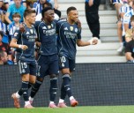 Real Madrid sigue imparable: victoria ajustada con 10 jugadores ante la Real y liderato completo en LaLiga