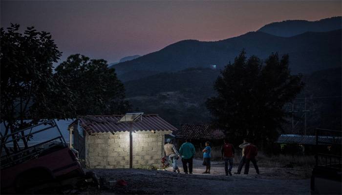 Benefician a habitantes de comunidades rurales con energía limpia