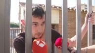 Jan, 21 años, tres hijos, y "técnicamente" okupa: "El alcalde me corta el agua y amenazan con quitarme a los niños"