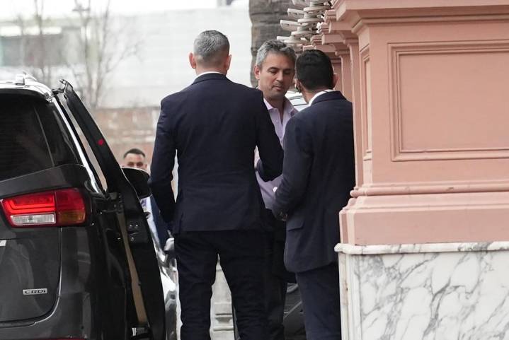 Nerviosismo en la Rosada. Milei convocó al gabinete en medio de versiones de cambios de nombres y estrategia electoral