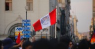 Manifestantes de distintos colectivos se reúnen en la Plaza San Martín en cuarto día de protestas