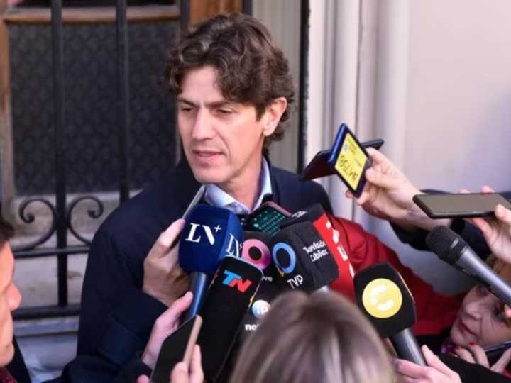 Para Lousteau, el “riesgo K” es “el riesgo Karina”