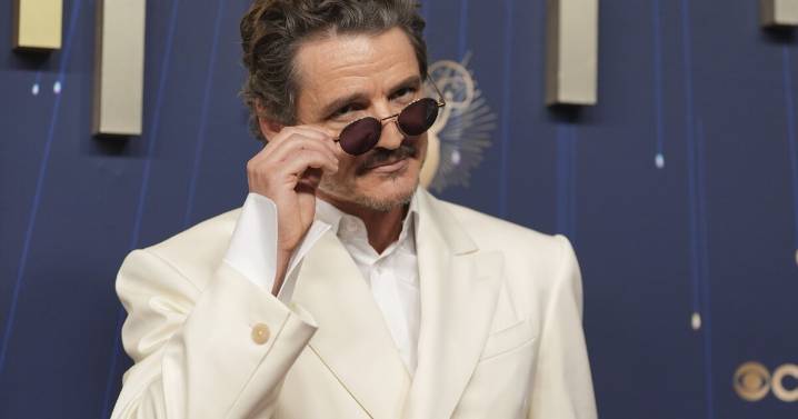 Photos: See the red carpet looks at the 2025 Emmy Awards