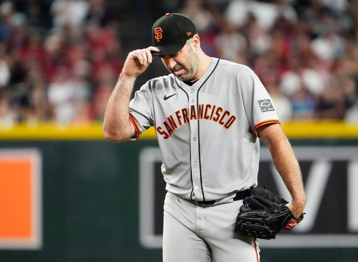 Deadspin | Giants RHP Justin Verlander wants to pitch in 2026