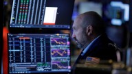 En la previa electoral, las acciones argentinas que cotizan en Wall Street bajan hasta 4,6%: qué pasa con el dólar
