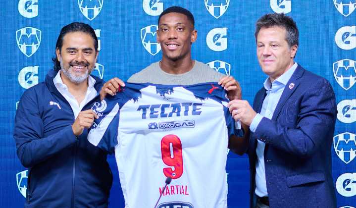 Rayados presenta a Anthony Martial y manda recado a Pumas: Su mejor opción era Monterrey