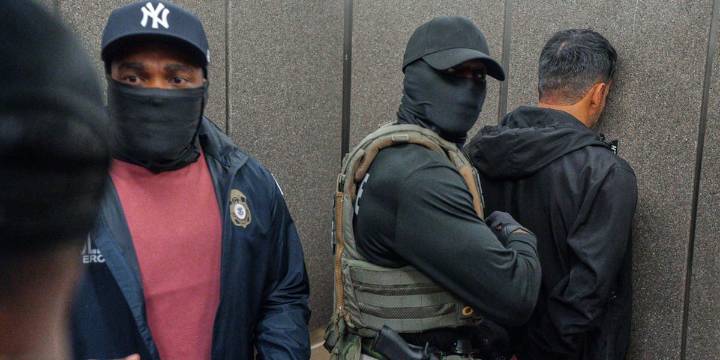 CT bans masked law enforcement officers in state courthouses