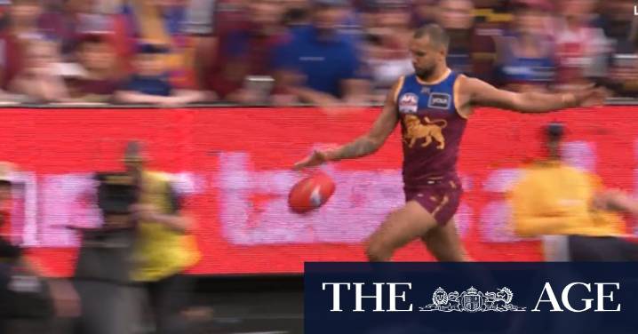 Smith and Andrews clash as Cats close gap
