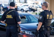 Autoridades buscan a un reo condenado por doble asesinato liberado por error en Miami