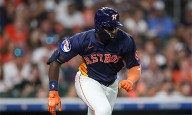 Astros remonta y se impone ante Yanquis por 8