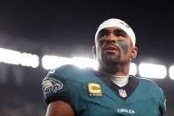 Jalen Hurts Confirms Locker Room’s Stance on Jalen Carter & Clears Feelings on Chiefs Rematch Eagles QB Jalen Hurts reveals his view on Jalen Carter's action while trying to pump up his players for th
