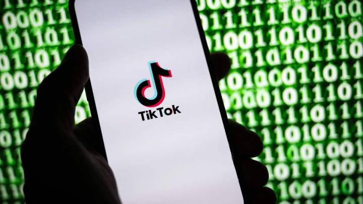 Trump extends TikTok reprieve as deal nears