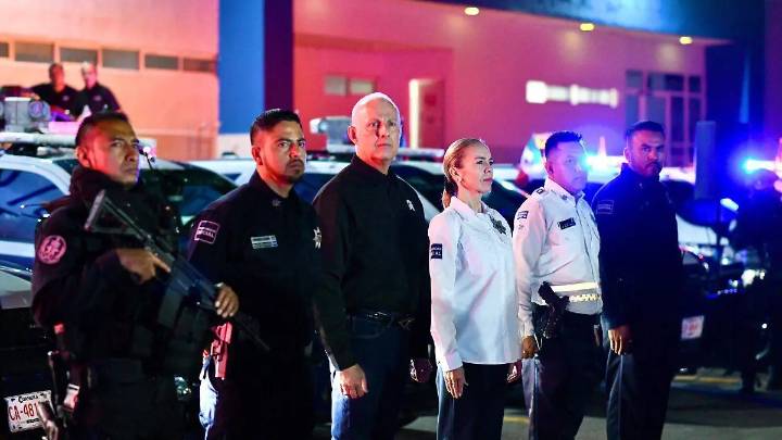 Realiza Román Cepeda pase de lista a Policías y agentes de Tránsito