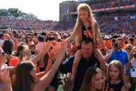 Big Ten football: No. 23 Illinois edges No. 21 USC 34