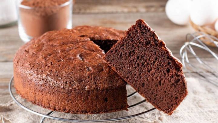 Cómo hacer una Torta de lentejas y chocolate: la receta esponjosa, bien golosa y saludable en 5 pasos
