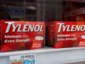 El fabricante de Tylenol rechazó el vínculo que hizo Trump entre el fármaco y autismo: "Estamos en total desacuerdo"