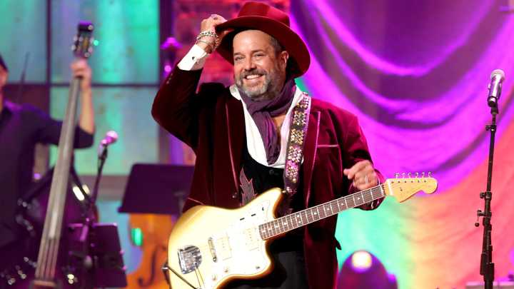 Raul Malo cancels The Mavericks' tour dates amid cancer fight