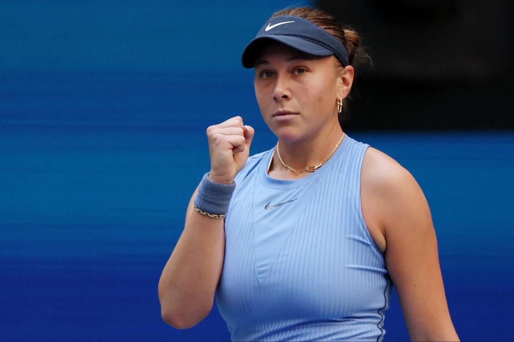 Amanda Anisimova gets Iga Swiatek revenge to reach US Open semifinals