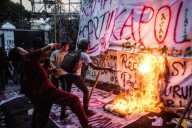 Al menos 20 desaparecidos tras las protestas en Indonesia