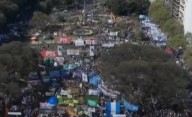 Miles se movilizan en las calles y llegan al Congreso para rechazar los vetos de Milei