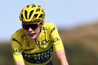 Ciclista danés Vingegaard por consolidar liderazgo en Vuelta a España